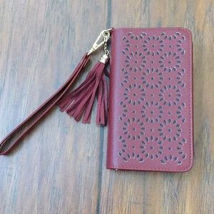 Clutch wallet/cell phone 5 or 6
